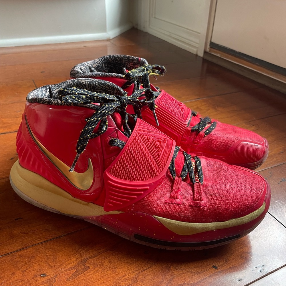 Kyrie 6 Basketball Shoes Size 10.5 Mens